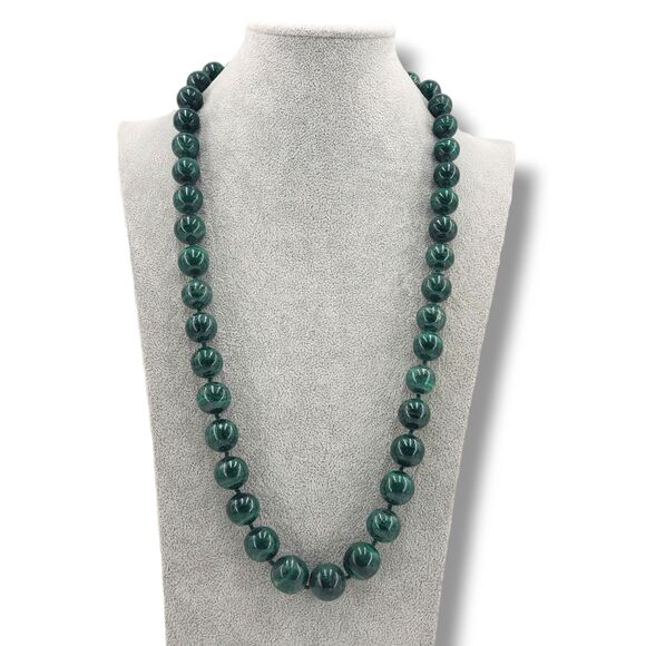 Vintage Green Round Malachite Graduated Bead Heavy Necklace Small Glass Spacers - Picture 10 of 10